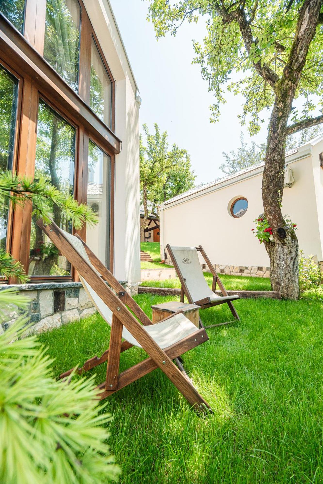 Toplik Village Resort Lukavica Exteriör bild